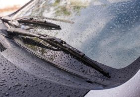 An expert technician can help in choosing between windshield repair and replacement