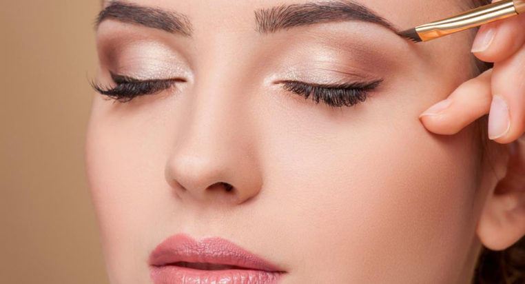 3 tips to enhance your eyeshadow application techniques