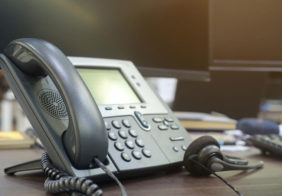 Factors to consider before choosing a business broadband and landline connection