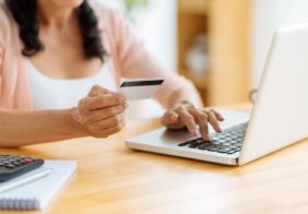 Here’s how to get a no fee prepaid debit card